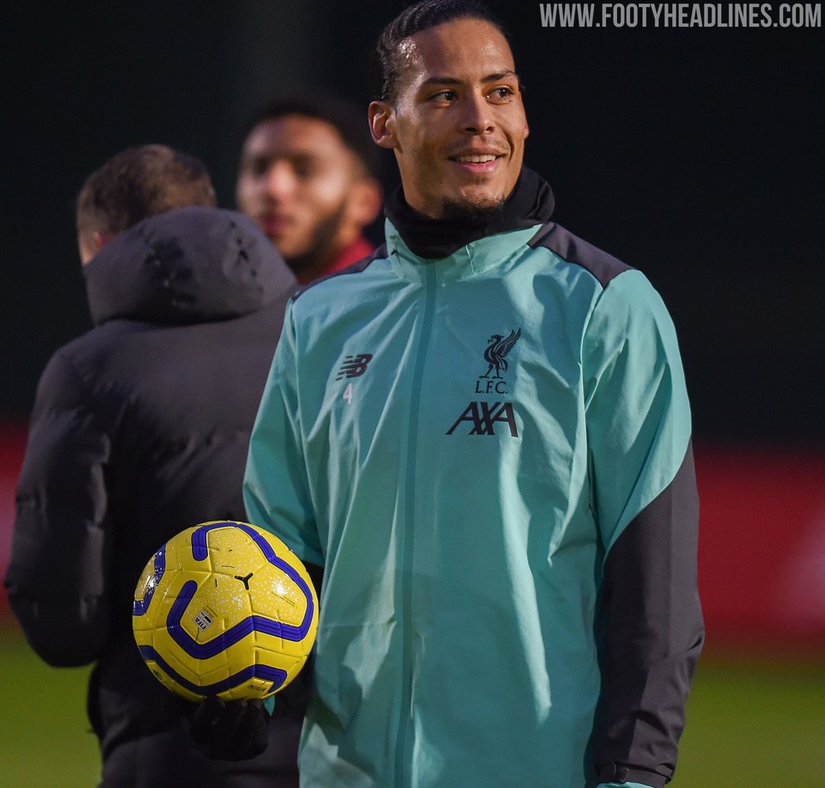 New balance sales football training wear